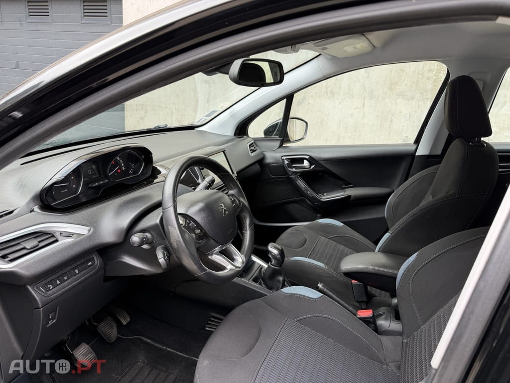 Peugeot 208 1.6 e-HDi Allure