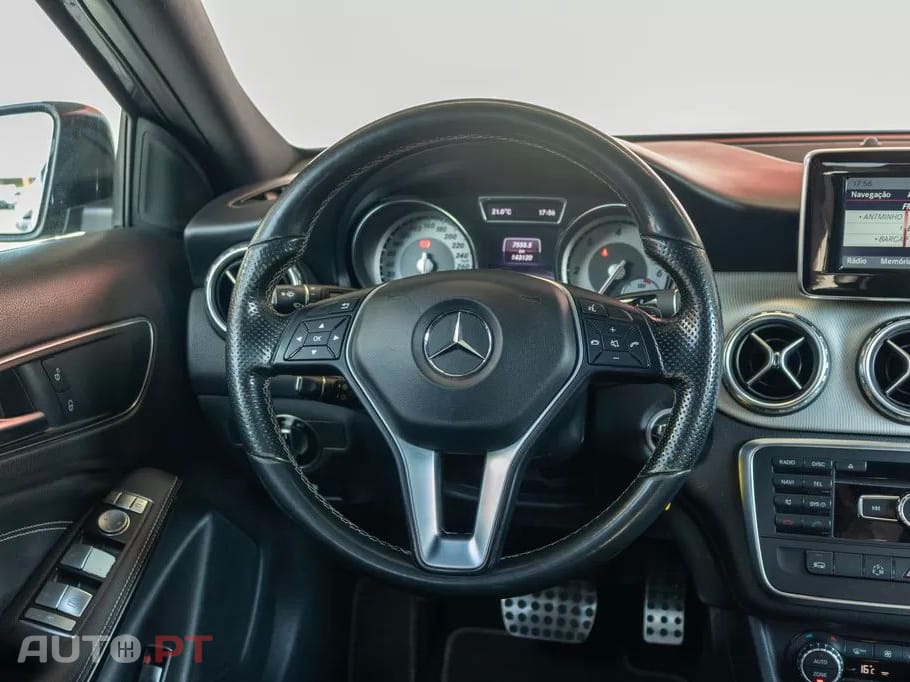 Mercedes-Benz GLA 220 CDI 4Matic 7G-DCT Style