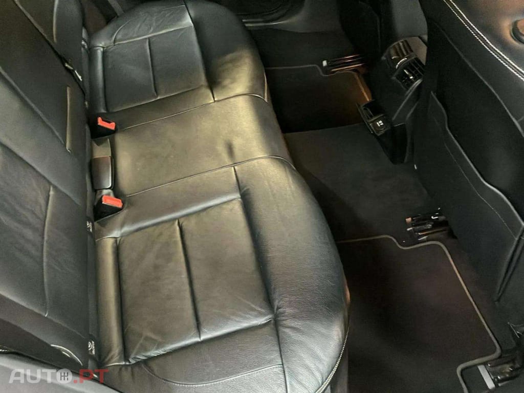 Mercedes-Benz E 300 Bluetec Hybrid Avantgarde