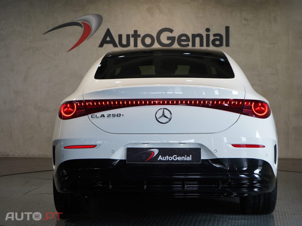 Mercedes-Benz CLA 250 com tecnologia EQ
