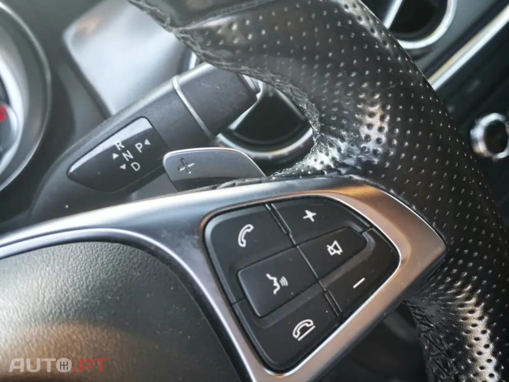Mercedes-Benz CLA 220 (CDI) d 4Matic 7G-DCT Orange Art Edition