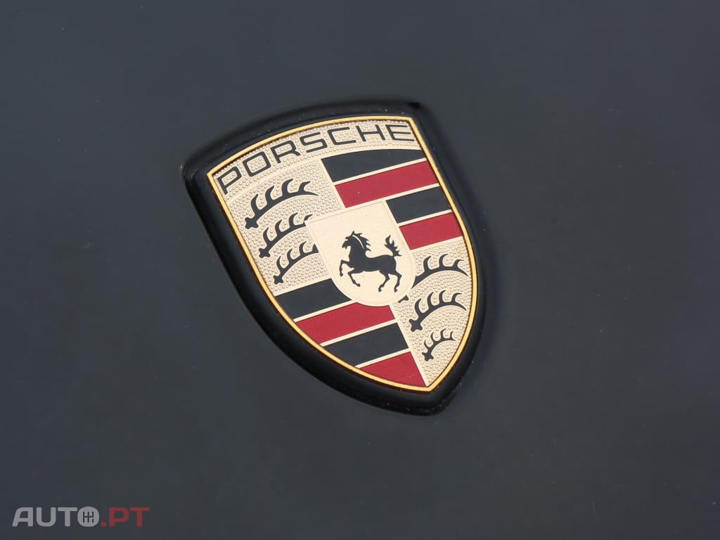 Porsche Cayenne Platinum Edition — fotografia 3