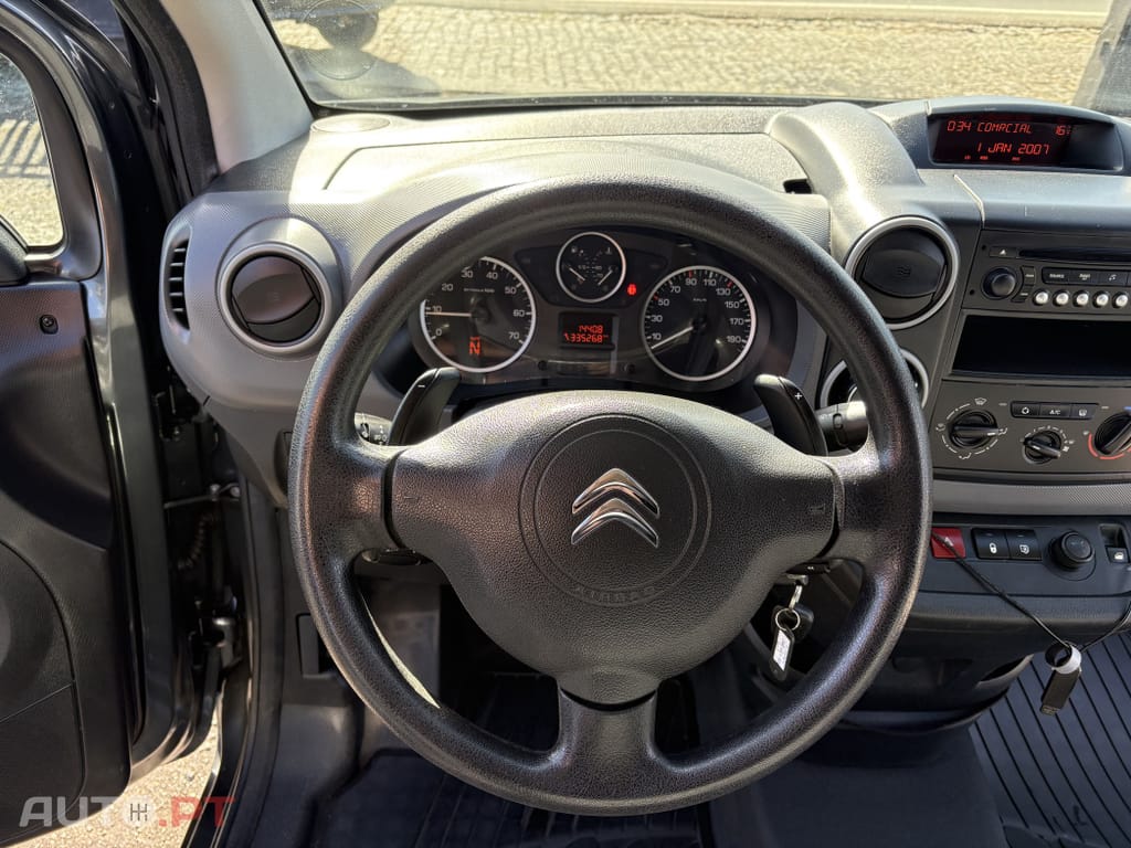 Citroen Berlingo 1.6 HDI 3 Lugares Caixa Automática