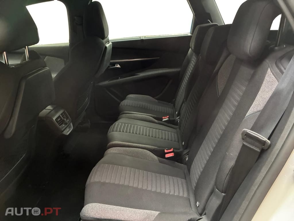 Peugeot 5008 Hybrid Active Pack e-DCS6