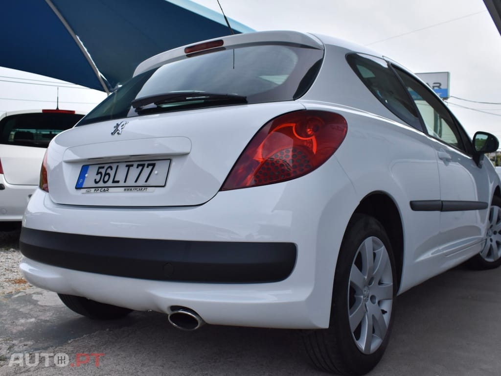 Peugeot 207 1.6 HDi