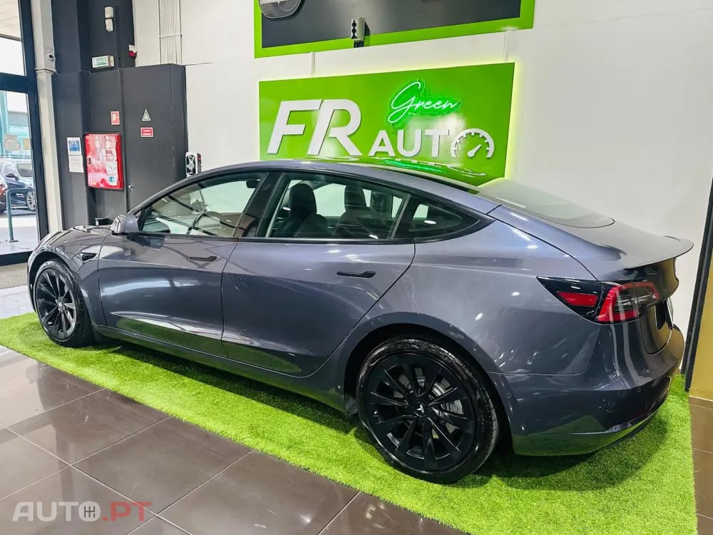 Tesla Model 3 Standard RWD