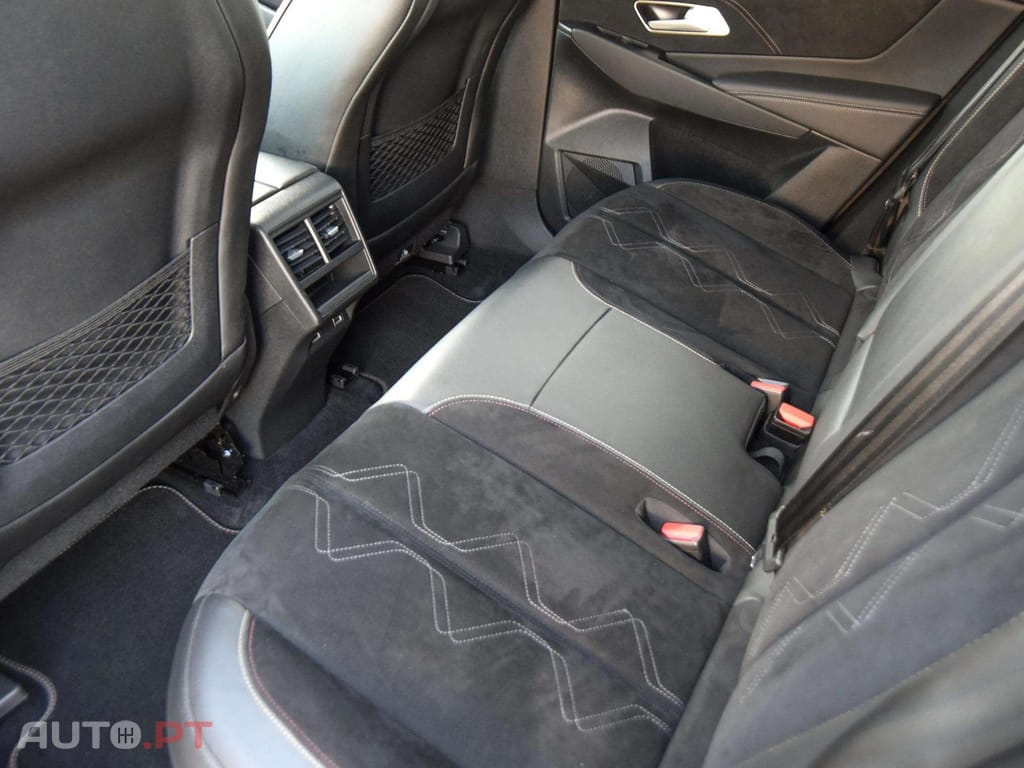 DS DS7 E-Tense Performance Line EAT8