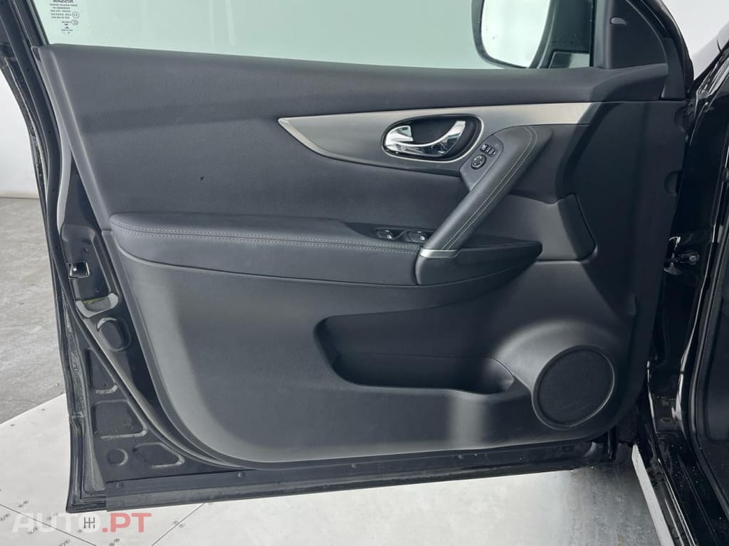 Nissan Qashqai 1.3 DIG-T N-Connecta DCT