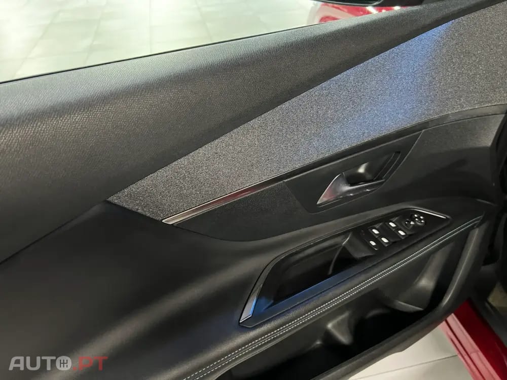 Peugeot 3008 1.6 Hybrid Allure Pack e-EAT8