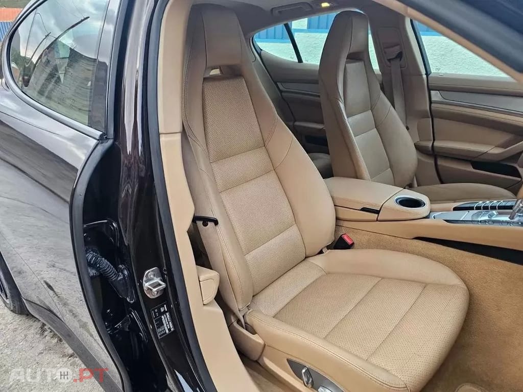 Porsche Panamera Platinum Edition