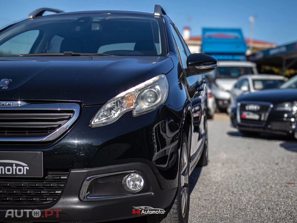 Peugeot 2008 1.2 VTi Active