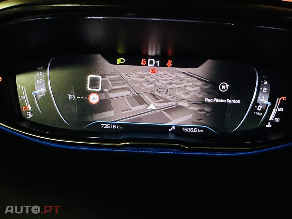 Peugeot 5008 1.2 PureTech Allure EAT8