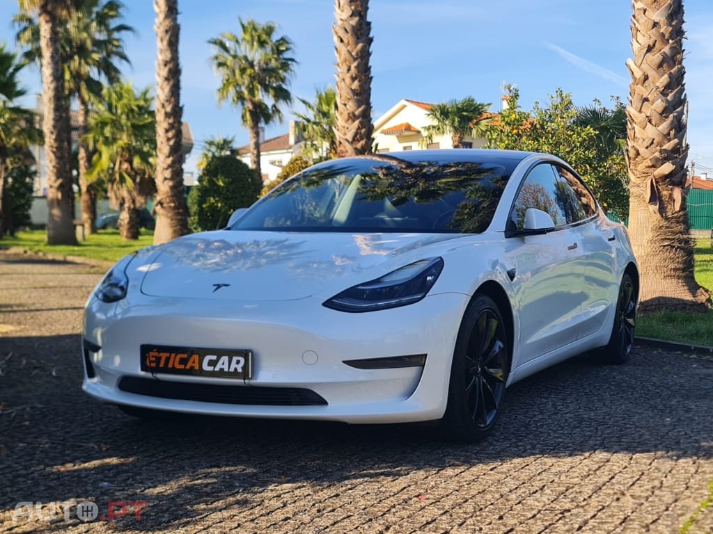 Tesla Model 3 Long-Range Dual Motor AWD