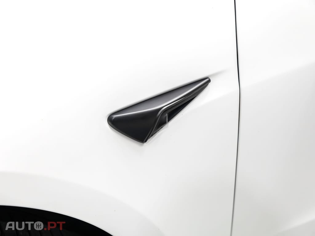 Tesla Model 3 Long-Range Dual Motor AWD