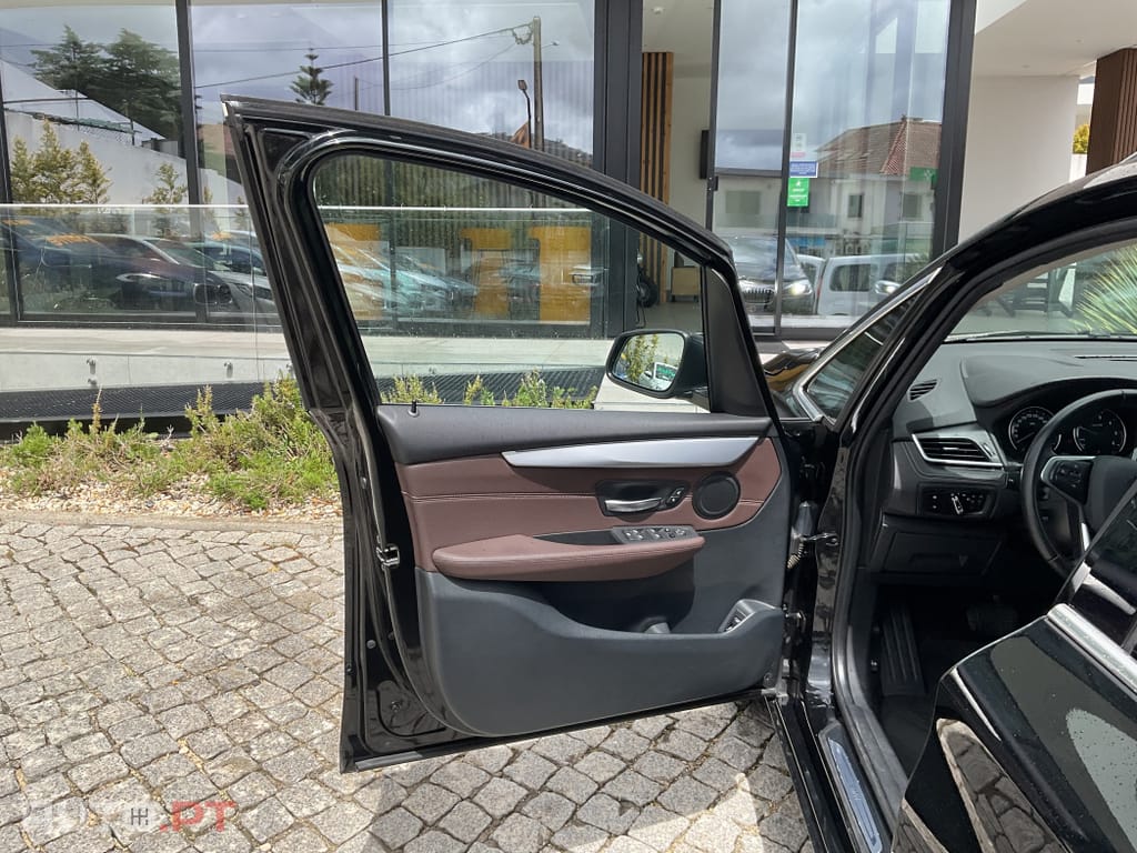 BMW 216 d 7L Line Luxury Auto