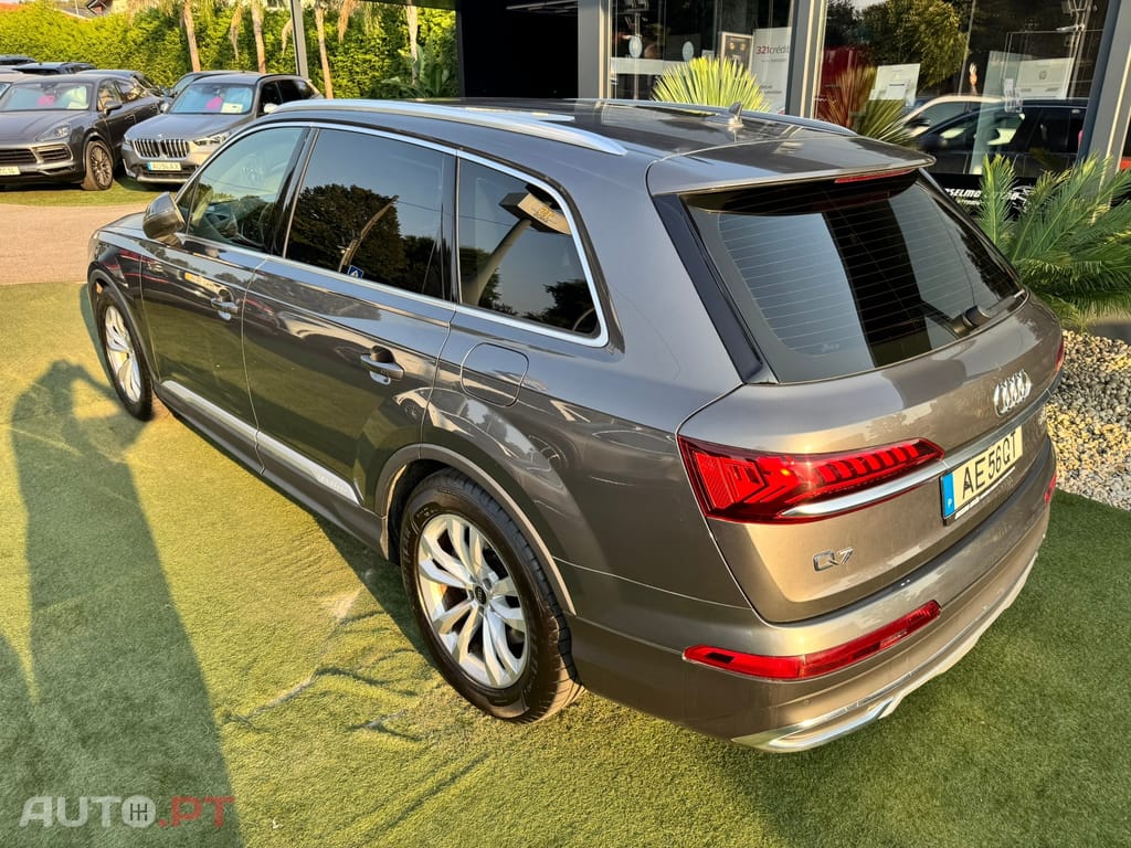 Audi Q7 55 TFSIe quattro Tiptronic