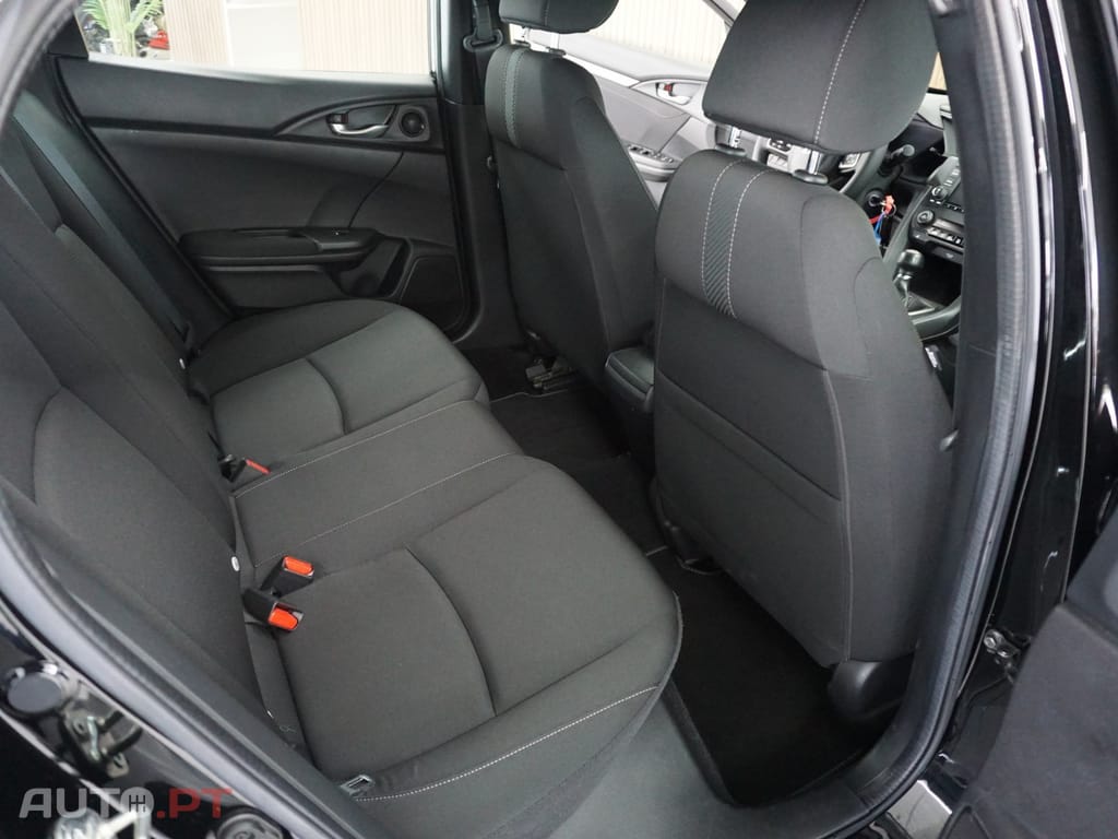 Honda Civic 1.0 i-VTEC Elegance