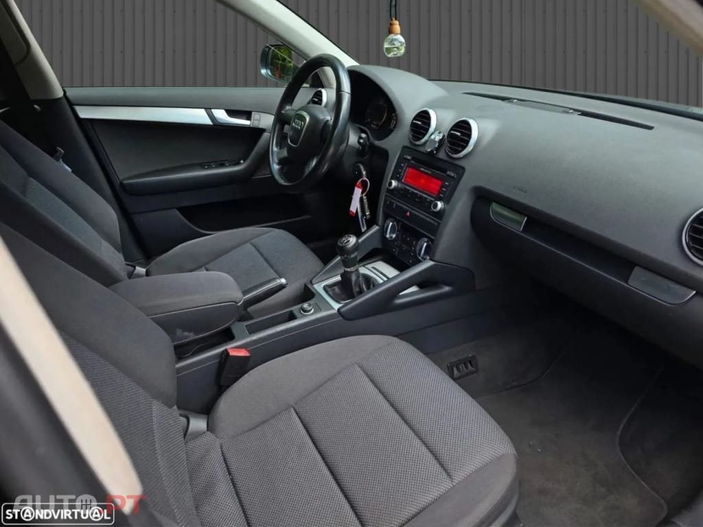 Audi A3 Sportback 2.0 TDi Attraction — fotografia 16