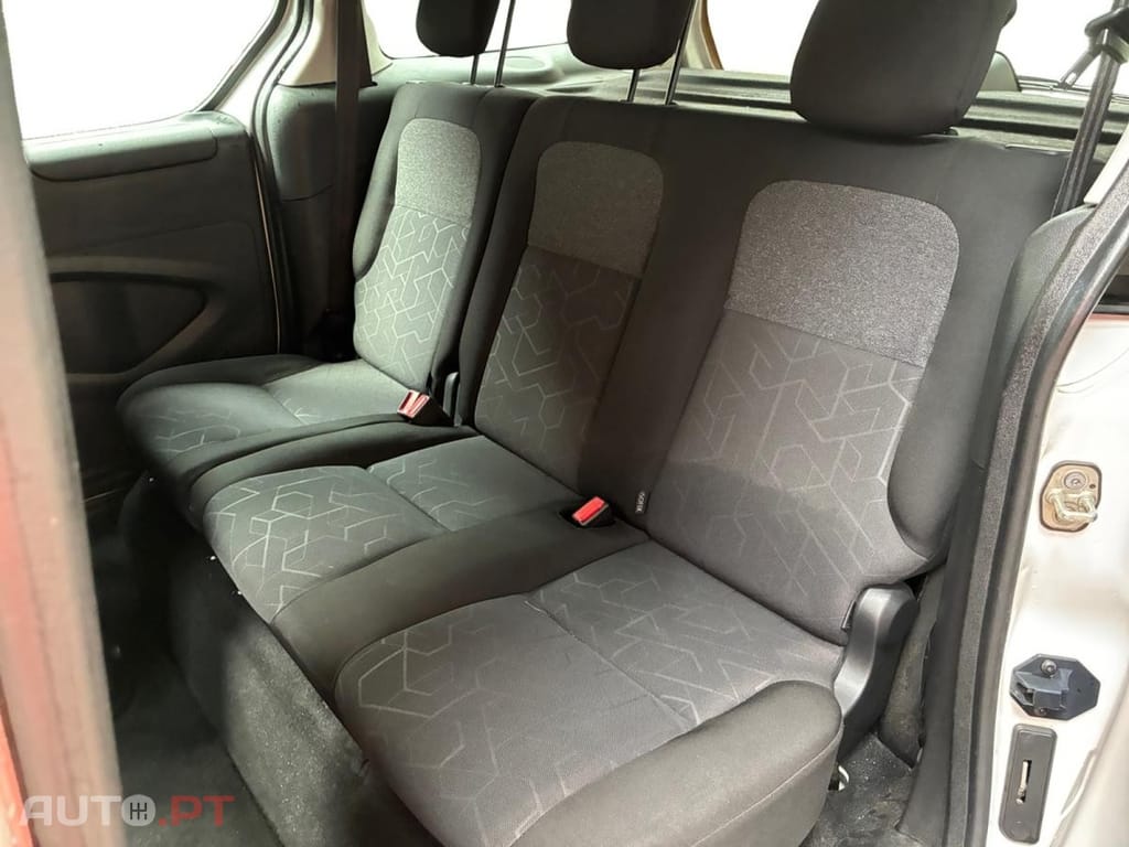 Peugeot Partner Tepee 1.2 PureTech Active