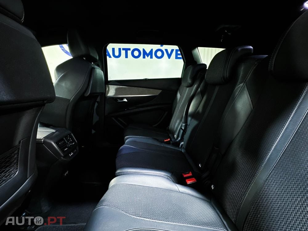 Peugeot 5008 Hybrid 136 e-DSC GT