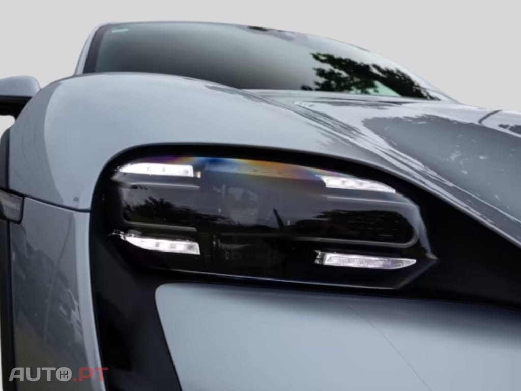 Porsche Taycan 4 I.V.A DEDUTIVEL  