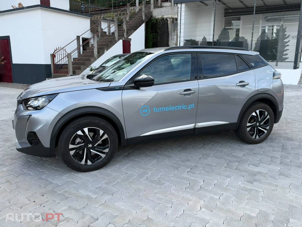 Peugeot E-2008 50 kWh Active