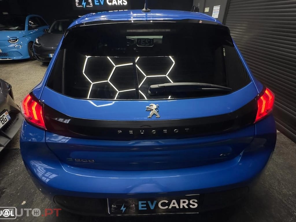 Peugeot E-208 50 kWh GT