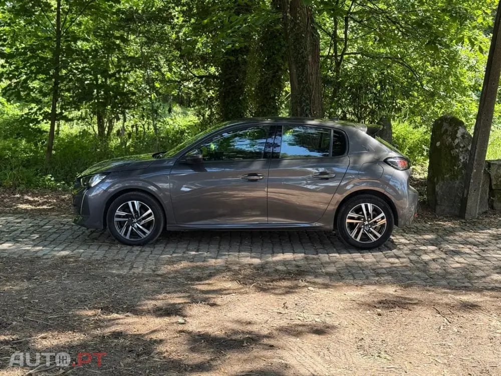 Peugeot 208 1.2 PureTech Allure Pack EAT8