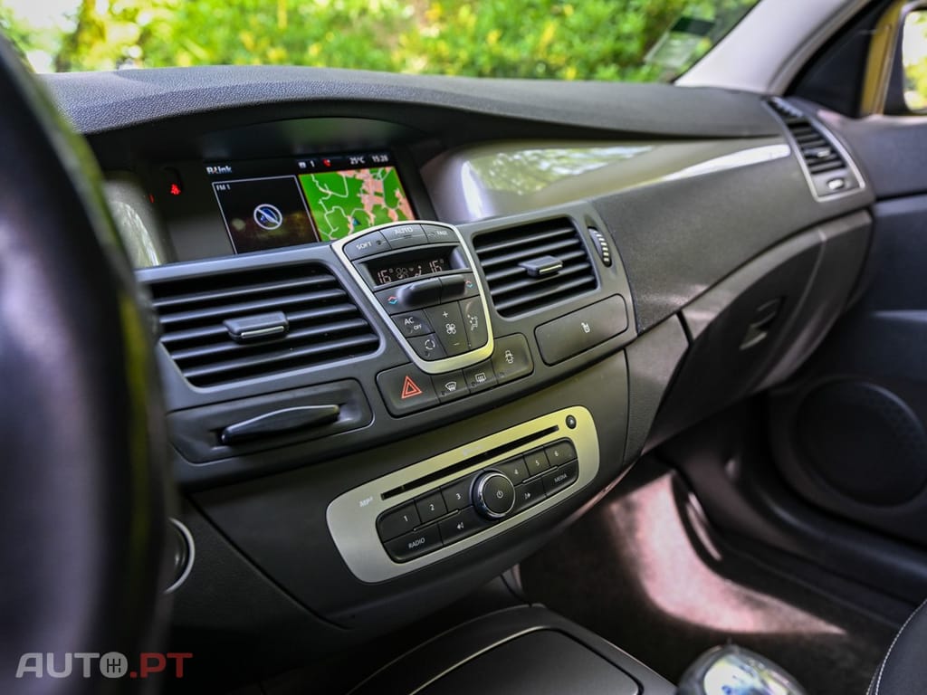 Renault Laguna Break 2.0 dCi Dynamique S 120g