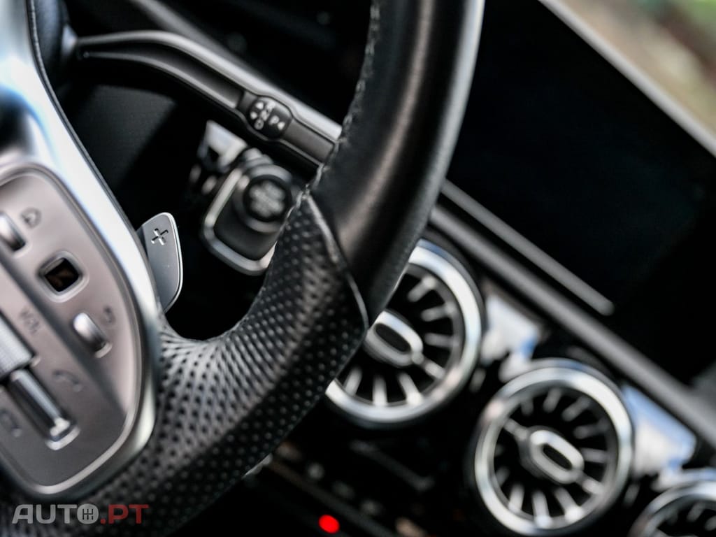 Mercedes-Benz CLA 250 e AMG Line