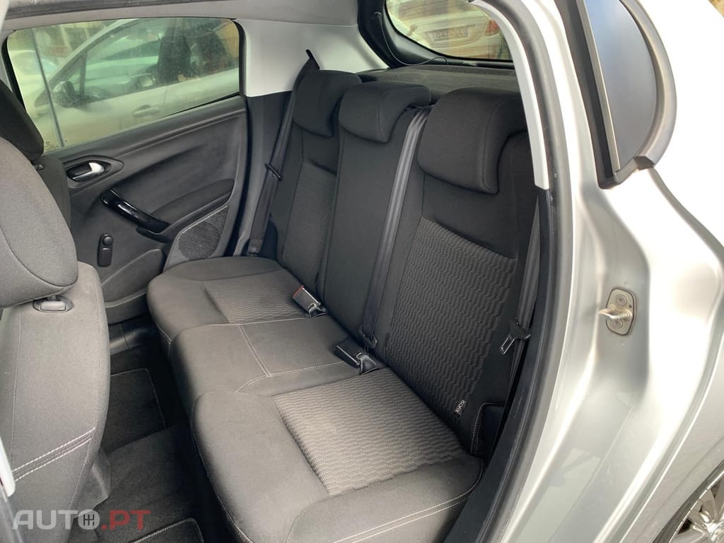 Peugeot 208 1.2 PureTech Style