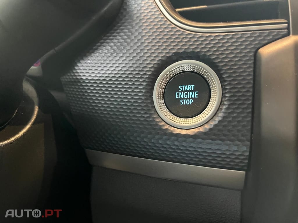 Renault Arkana E-TECH  HYBRID I.V.A DEDUTÍVEL