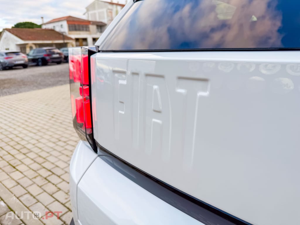 Fiat Grande Panda 1.2 Hybrid La Prima eDCT