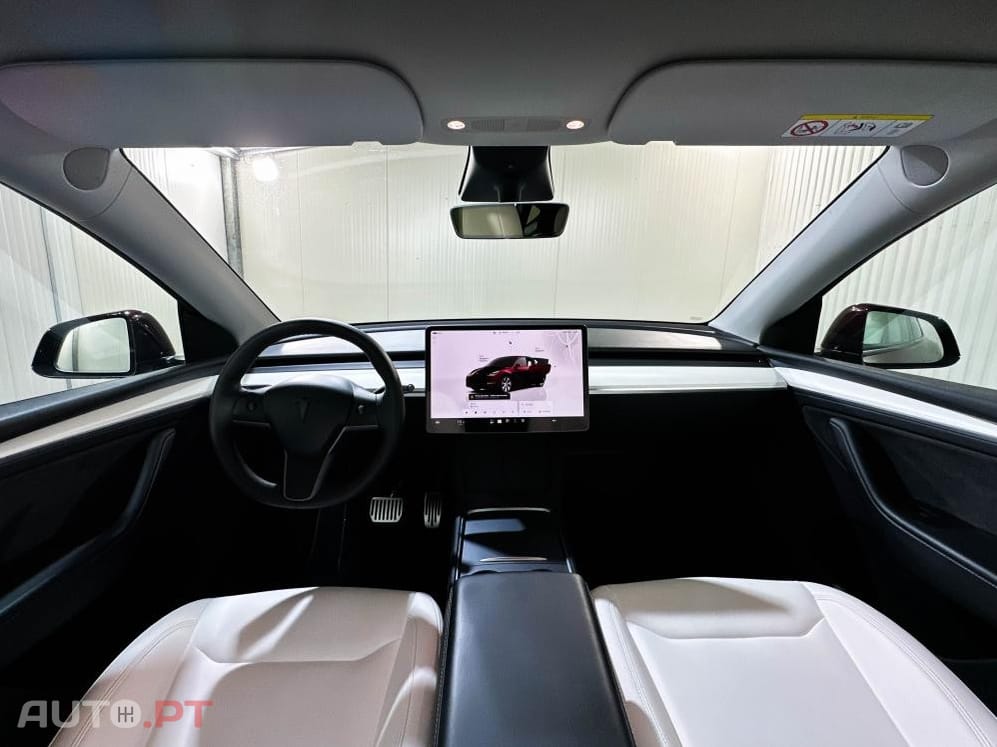 Tesla Model Y Standard
