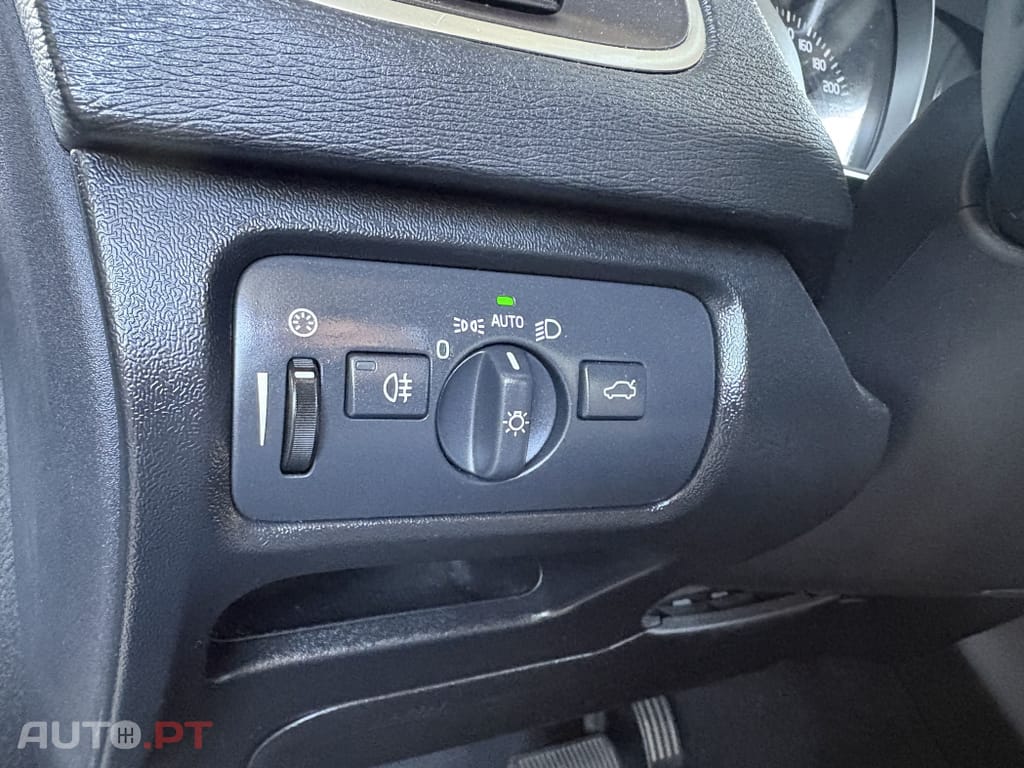 Volvo V40 1.5 T3 Sport Edition Plus Geartronic