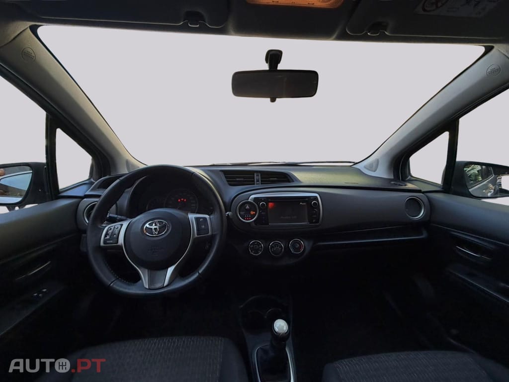Toyota Yaris 1.0 VVT-i Comfort +PS Style +P.Techno