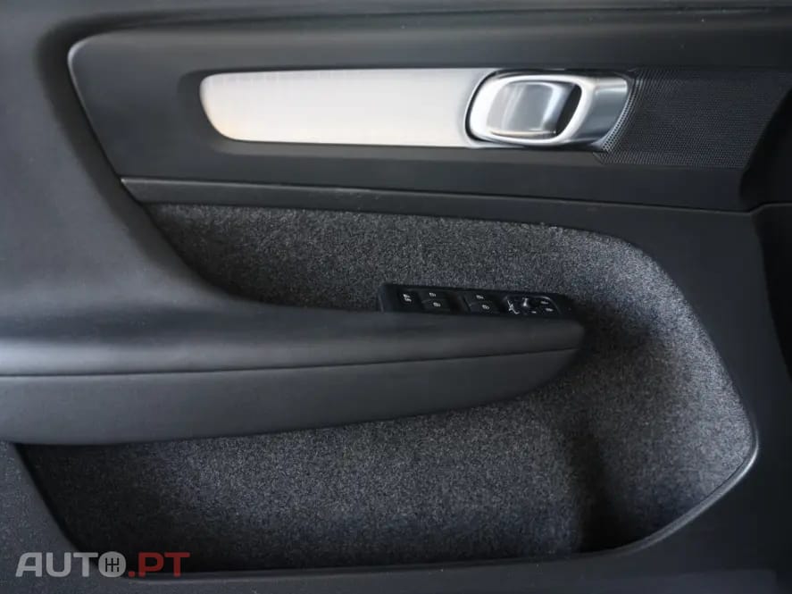 Volvo XC40 1.5 T4 PHEV Core