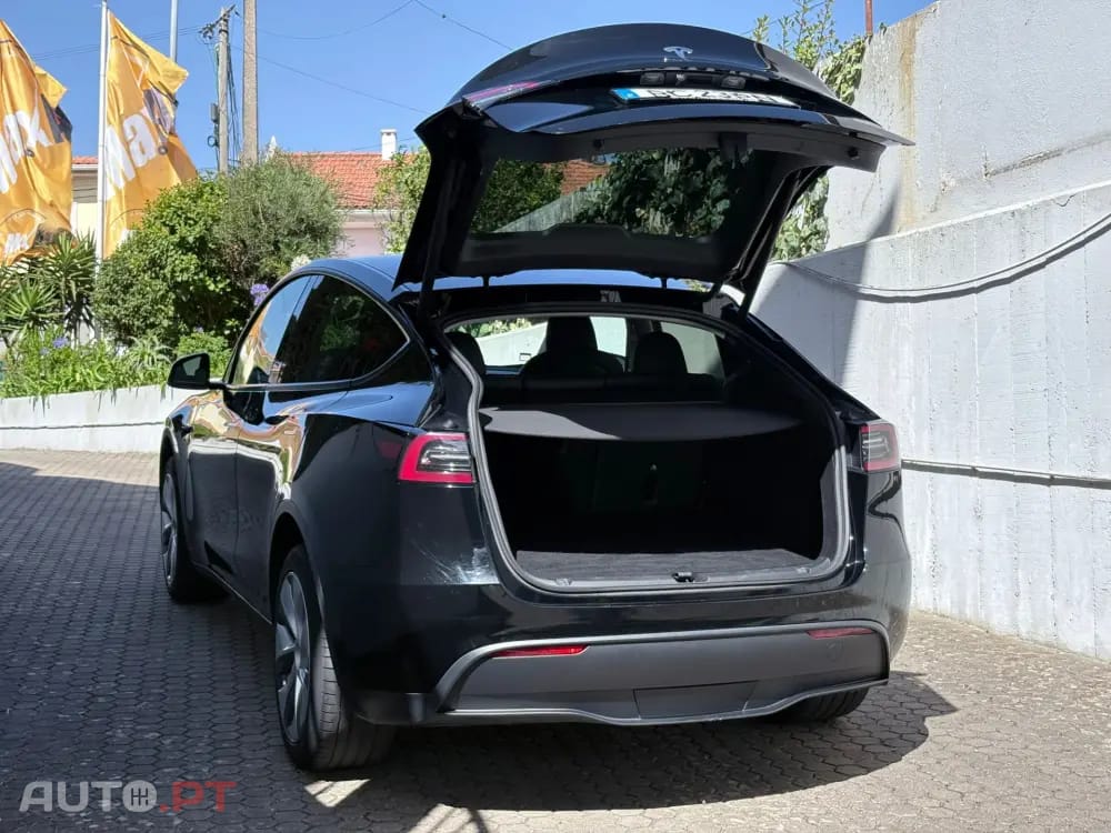 Tesla Model Y Long Range Tração Integral