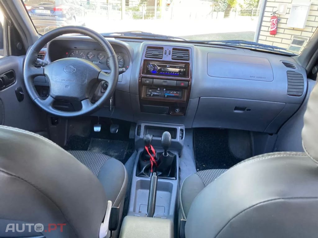 Nissan Terrano II 2.7 TDI SE 7 lugares
