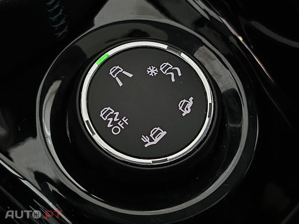 Peugeot 2008 1.2 PureTech Crossway