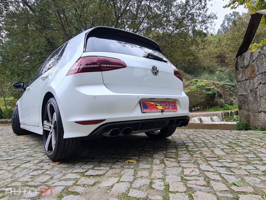 Volkswagen Golf 2.0 TSi R