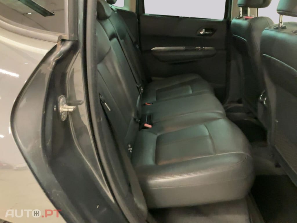 Peugeot 3008 1.2 e-THP Féline