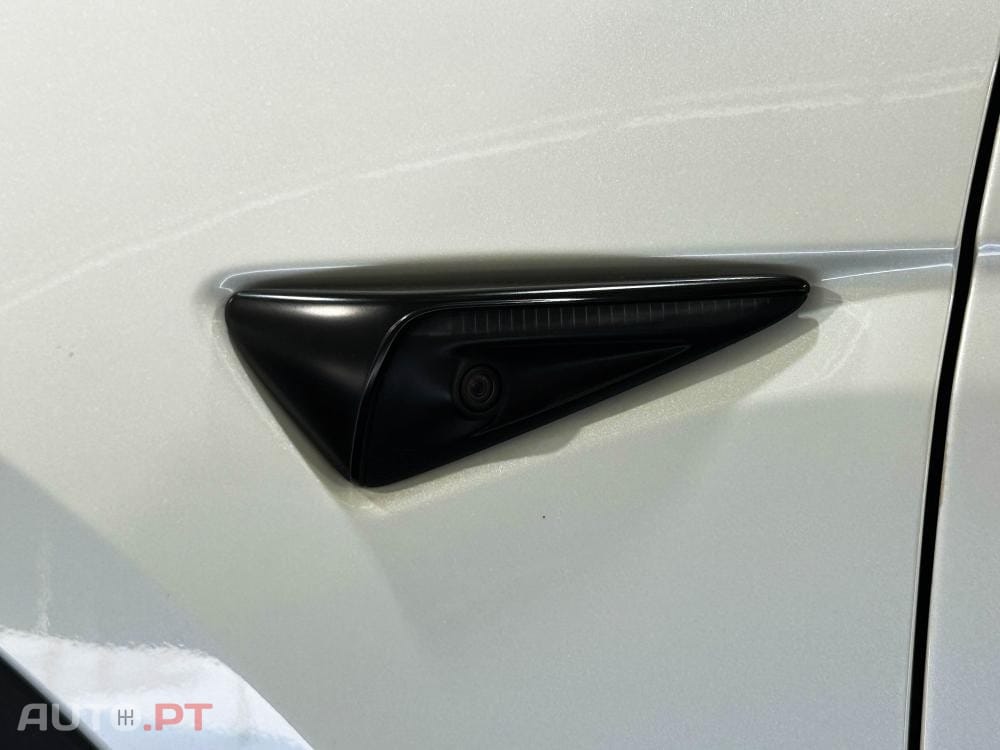 Tesla Model Y Long Range Dual Motor AWD