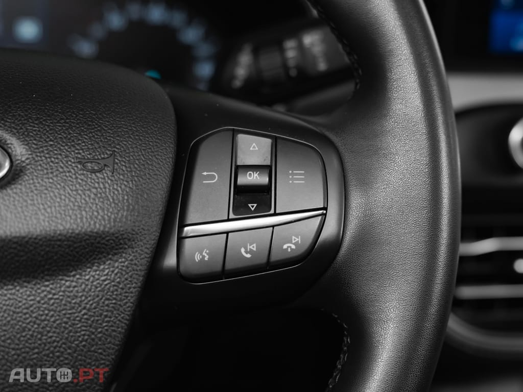 Ford Focus 1.0 EcoBoost MHEV Titanium