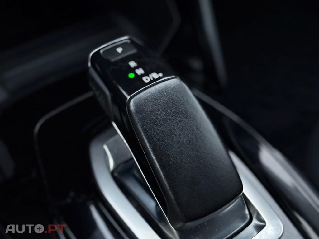 Peugeot E-2008 50 kWh Style