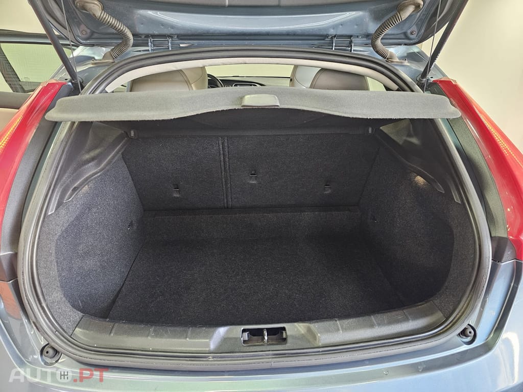 Volvo V40 1.6 D2 Momentum