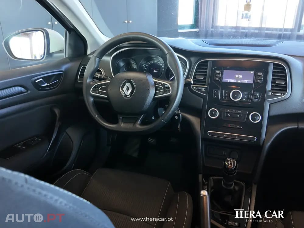 Renault Mégane Outro