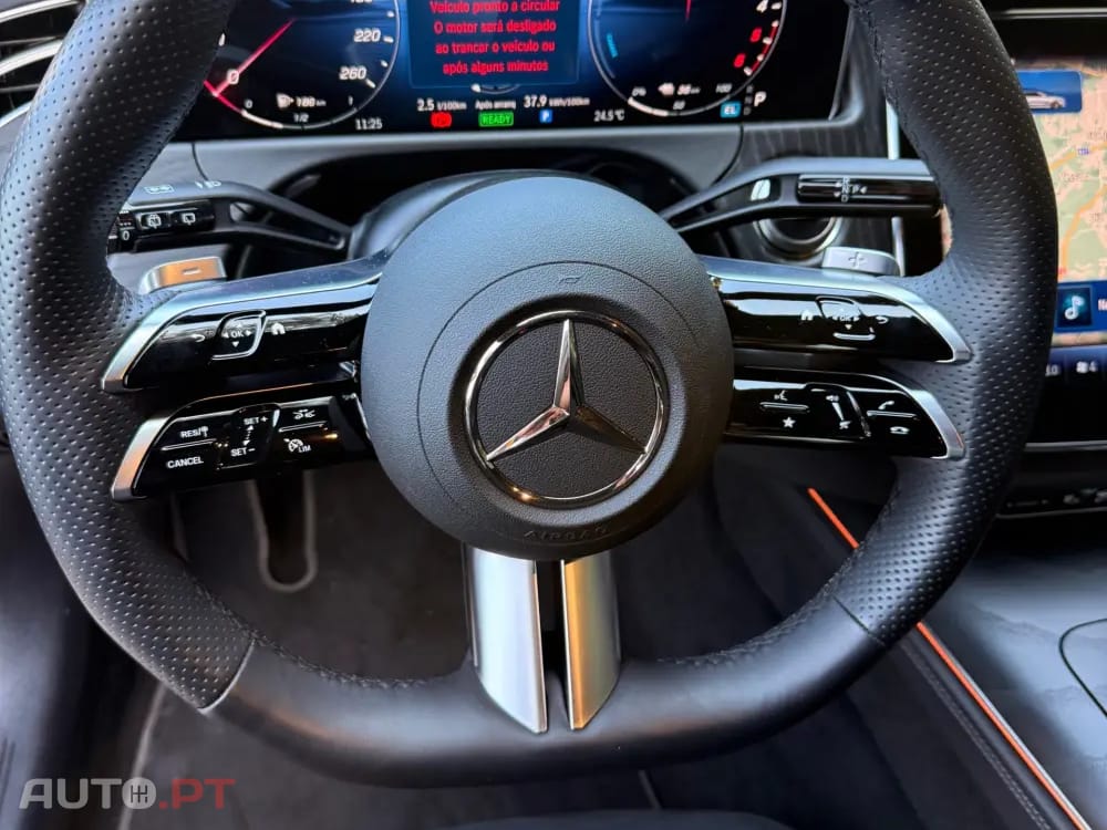 Mercedes-Benz E 300 de AMG LINE