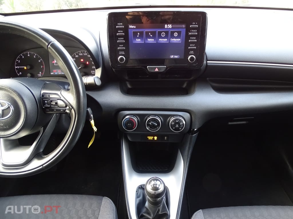 Toyota Yaris 1.0 VVT-i Comfort Plus — fotografia 10