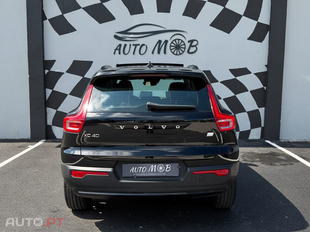 Volvo XC40 T4 Recharge DKG RDesign Expression